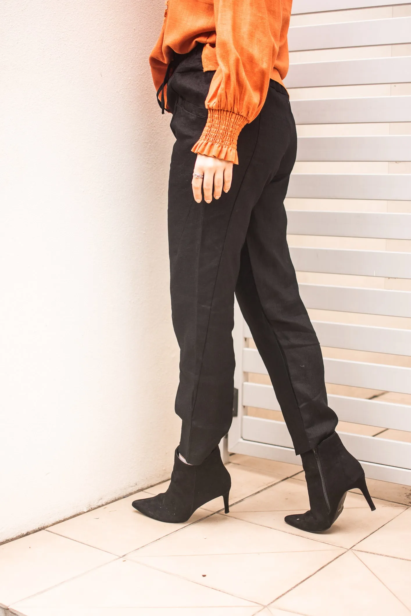 Fria Linen Side Pocket Relaxed Pant Black 8