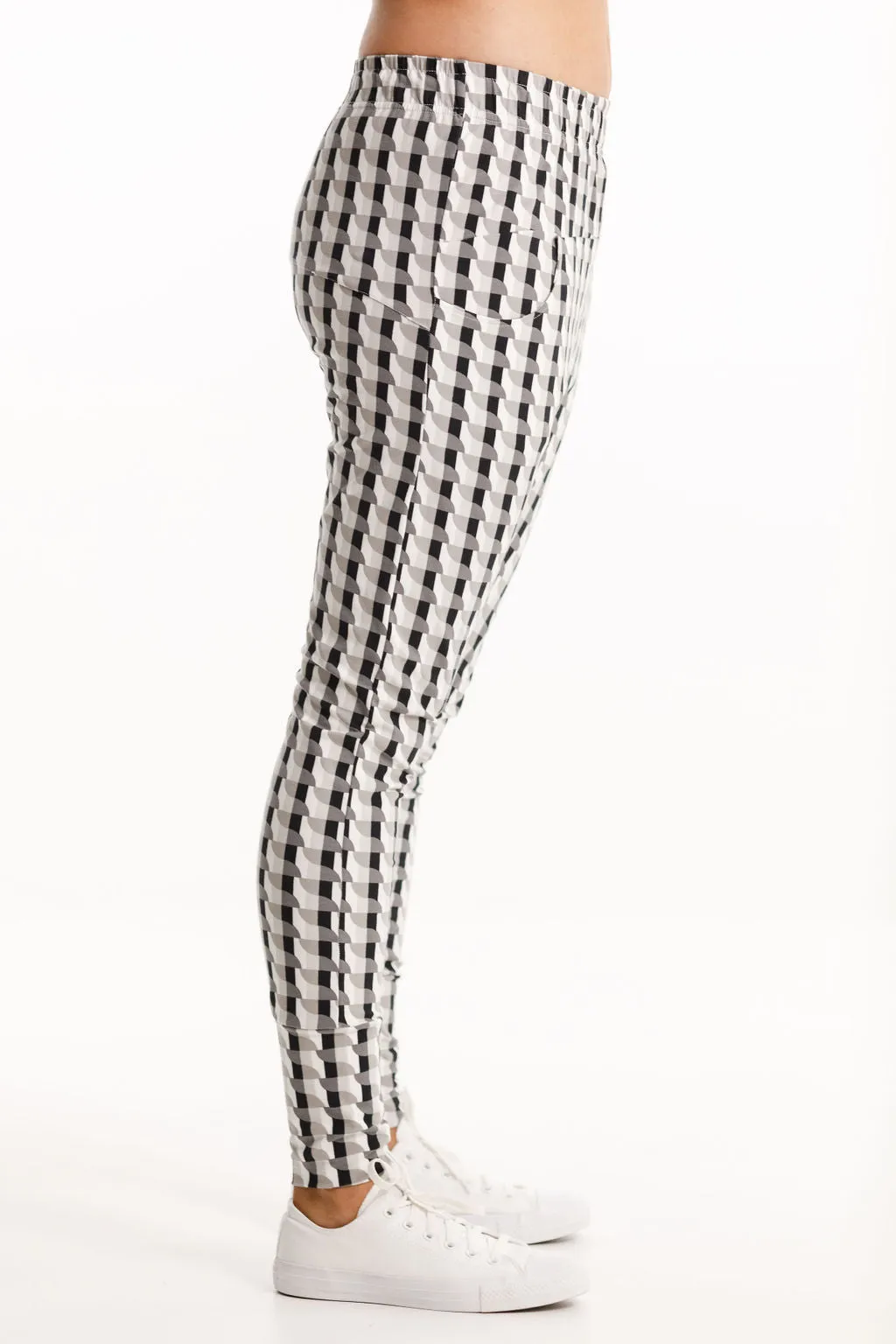 Home Lee Apartment Pants Checker Print